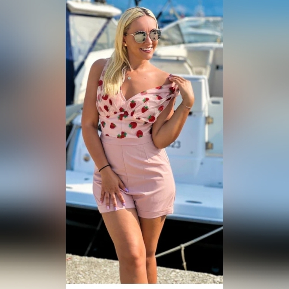 Retro Stage Pink Strawberry Print One Piece Romper Size L NWT
